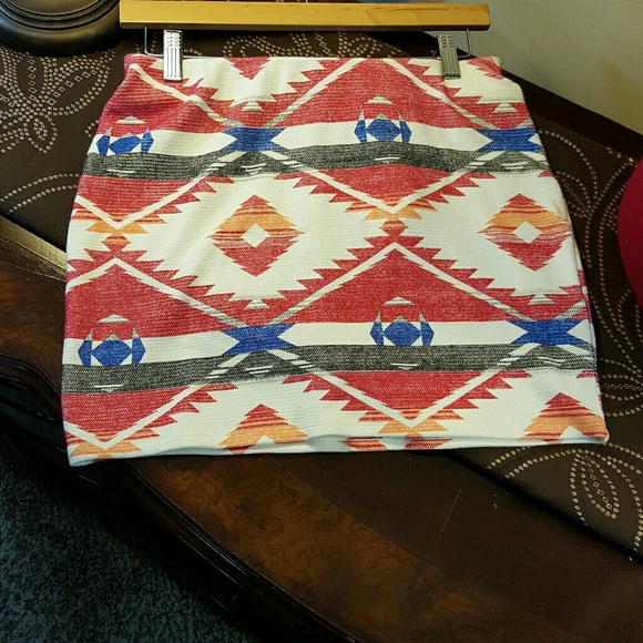 NWT...Zara Trafaluc Skirt size M - Picture 1 of 2